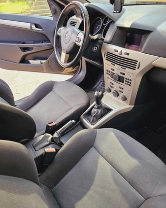 Opel Astra cena 9500 przebieg: 188672, rok produkcji 2007 z Wąsosz małe 211